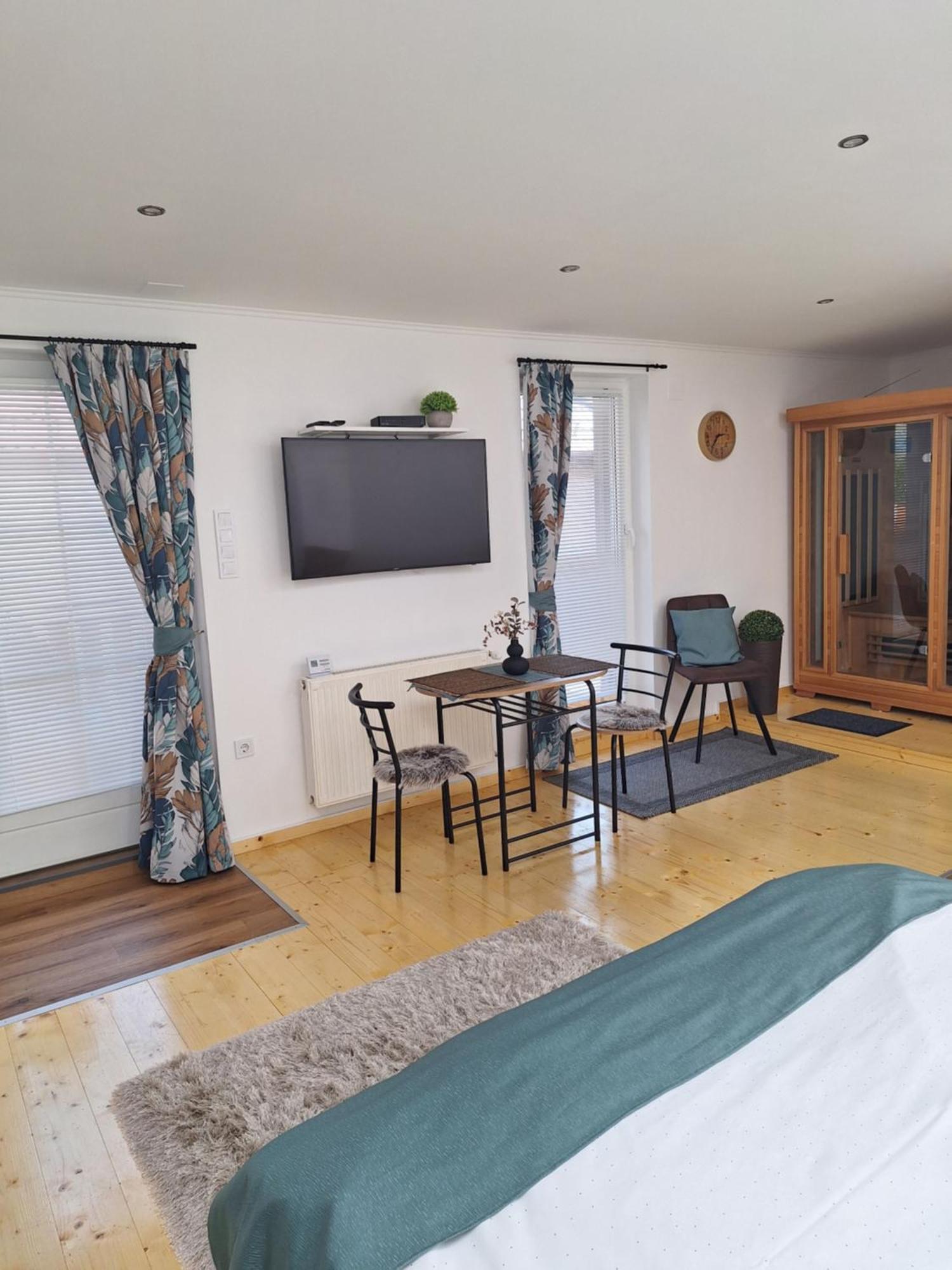 Varfal Apartman II Эгер Номер фото